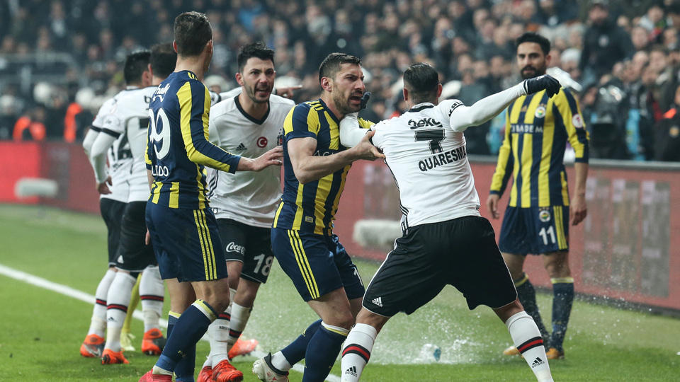 Quaresma derbide sinirlerine hakim olamıyor