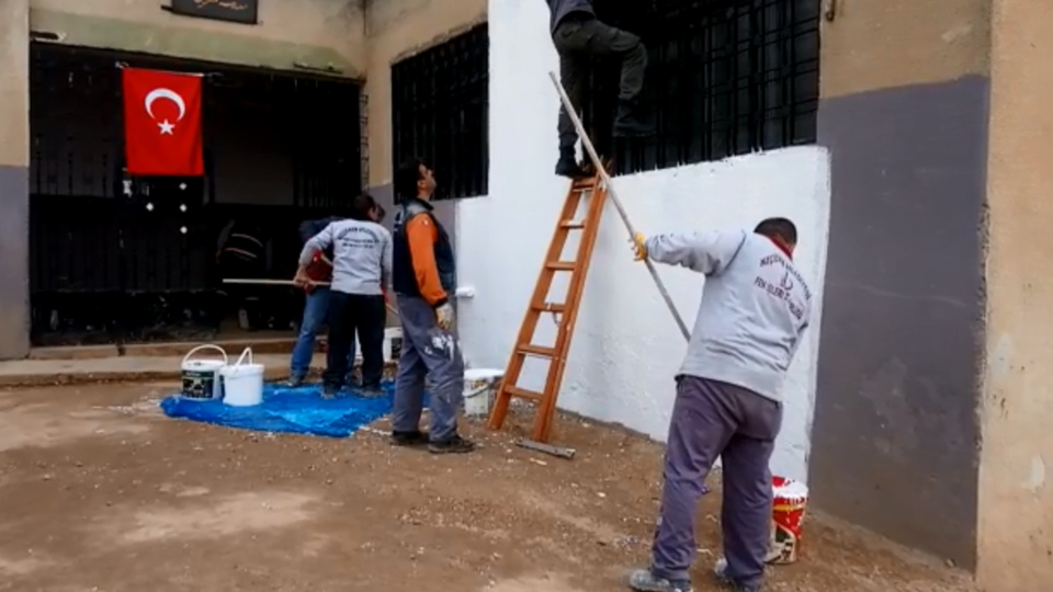 Afrin kırsalında kullanılamayan okullarda onarım başladı