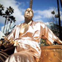 Ünlüler Kaldırımı'na Oscar'lık taciz heykeli!