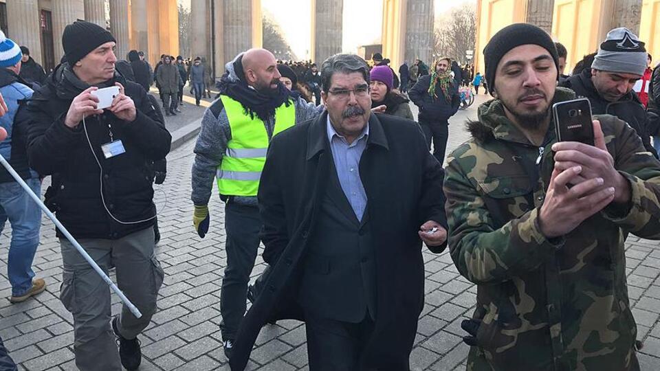 Salih Müslim terör örgütü PKK mitingine katıldı