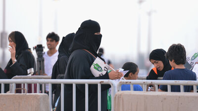 Suudi Arabistan'da kadınlar ilk defa maratona katıldı