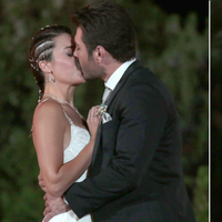 Romantik sahneden kareler paylaşıldı