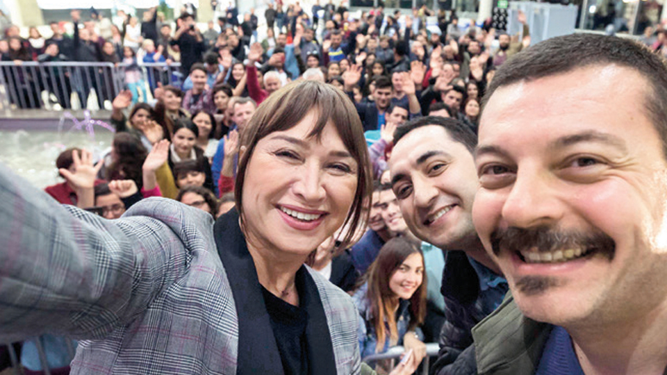 Antalya'da seyirciyle buluştular