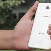 Samsung'un bütçe dostu amiral gemisi göründü!