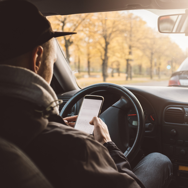Akıllı telefonlarla ilgili şok iddia! Öyle bir hastalığa yol açıyormuş ki...