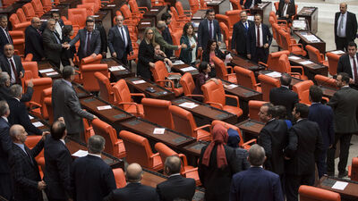 Meclis'te 'Afrin' kavgası! 3 milletvekili yaralandı