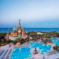 MNG Antalya'daki iki dev otelini kiraladı