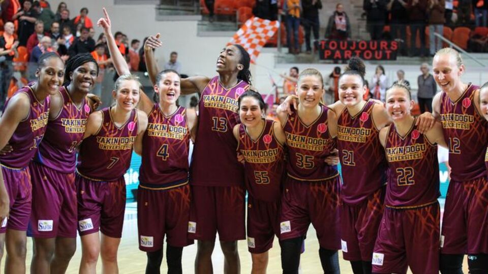 Yakın Doğu Üniversitesi, gözünü en büyük kupaya dikti