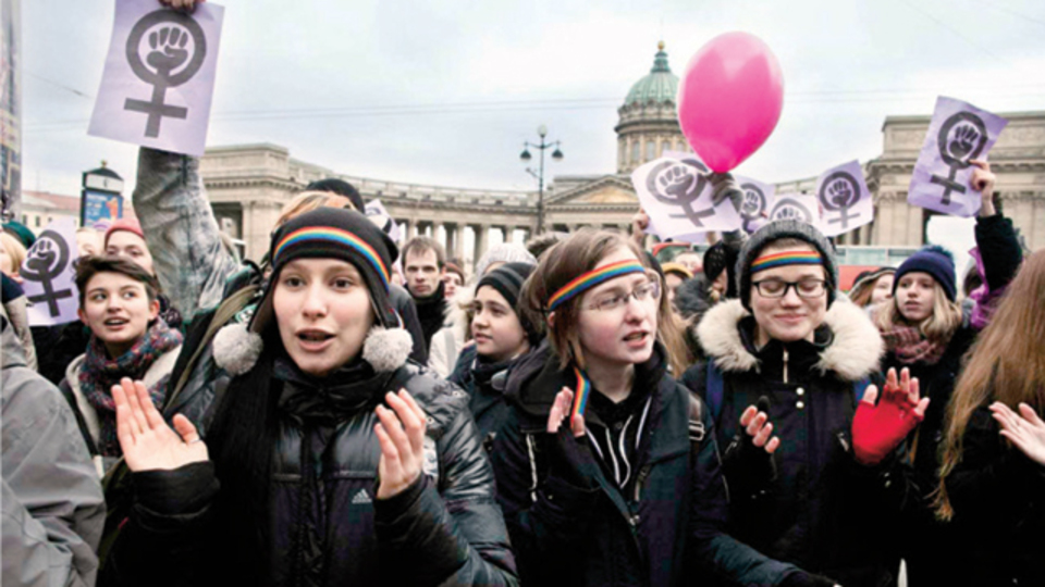 Kadınlar Günü Rus erkekleri bitirdi