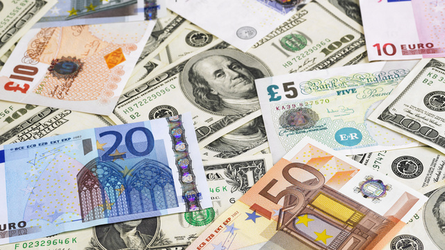 Dolar ve euro güne nasıl başladı? İşte ilk rakamlar