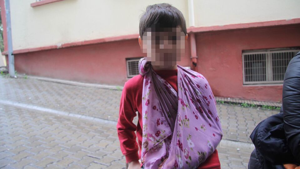 Vahim iddia! 7 yaşındaki çocuk sınıfta darp edildi
