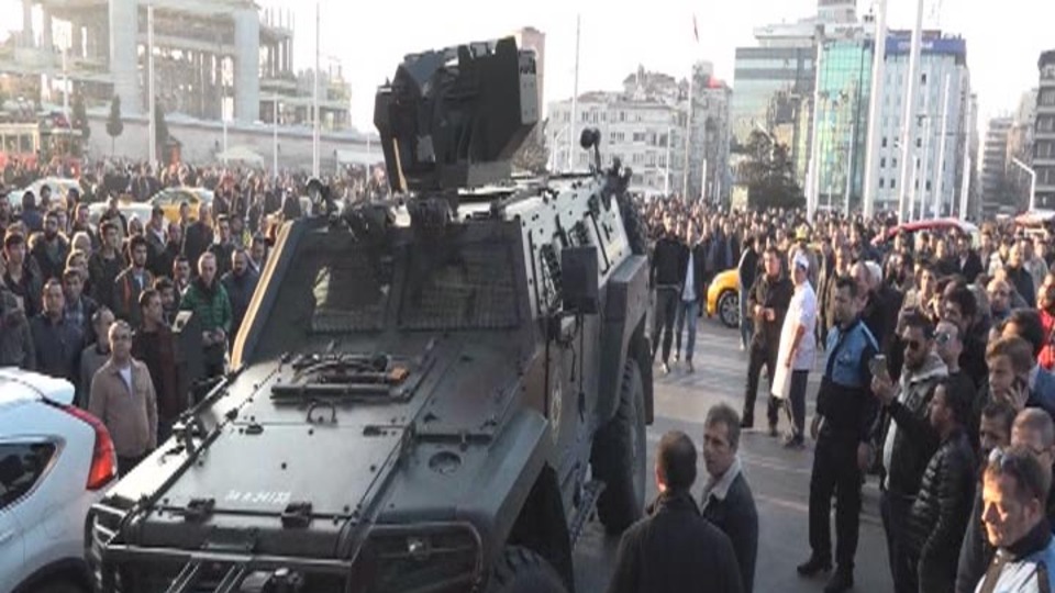 Taksim'de alacak verecek kavgası: 1 ölü, 4 yaralı