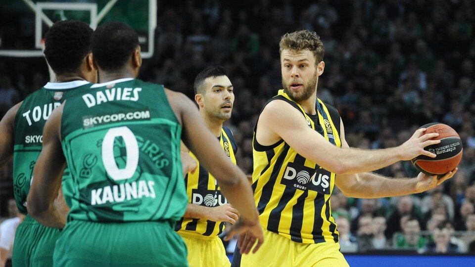 Fenerbahçe play-off'ta!