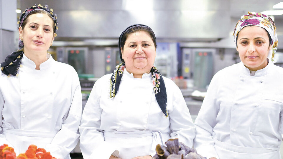 'Kınalı Eller' işbaşında