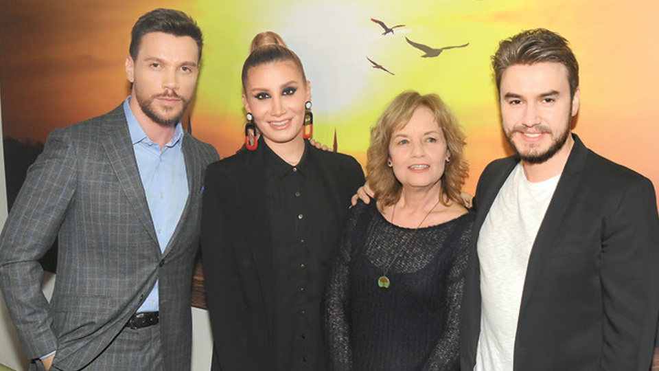 Programında annesini ağırladı