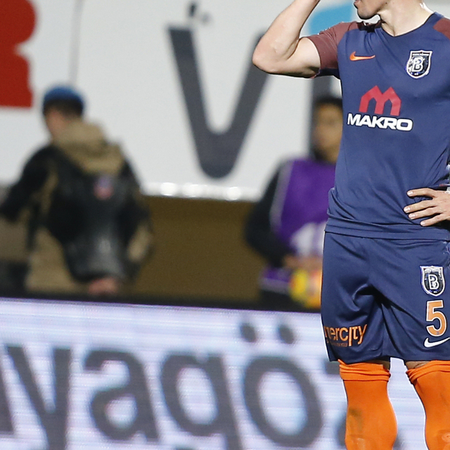 Başakşehir'in 2 yıldızı Beşiktaş maçında yok