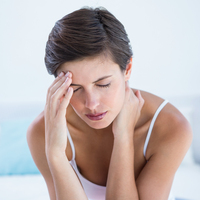 Baş ağrısı deyip geçmeyin! İşte dikkate almanız gereken belirtiler...