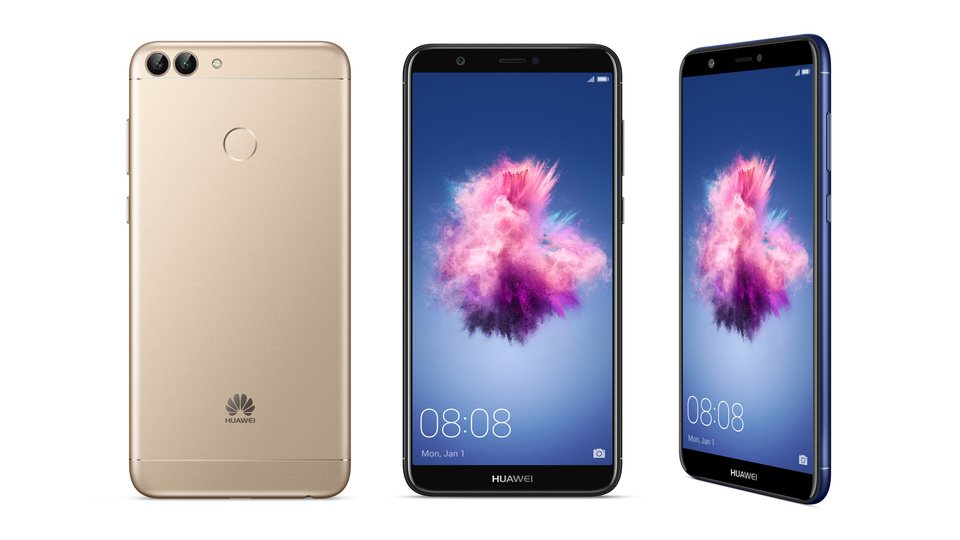 Huawei P Smart, Türkiye'de satışa sunuldu