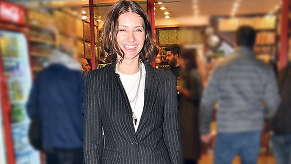 "Gece yarısı kuruyemişçiden lokum aldı yazın"