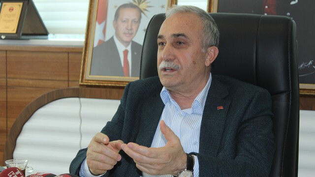 Şeker fabrikalarına bakanlık da talip!