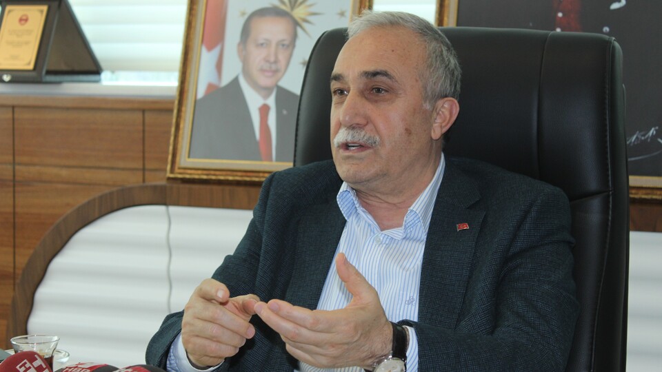 Şeker fabrikalarına bakanlık da talip!