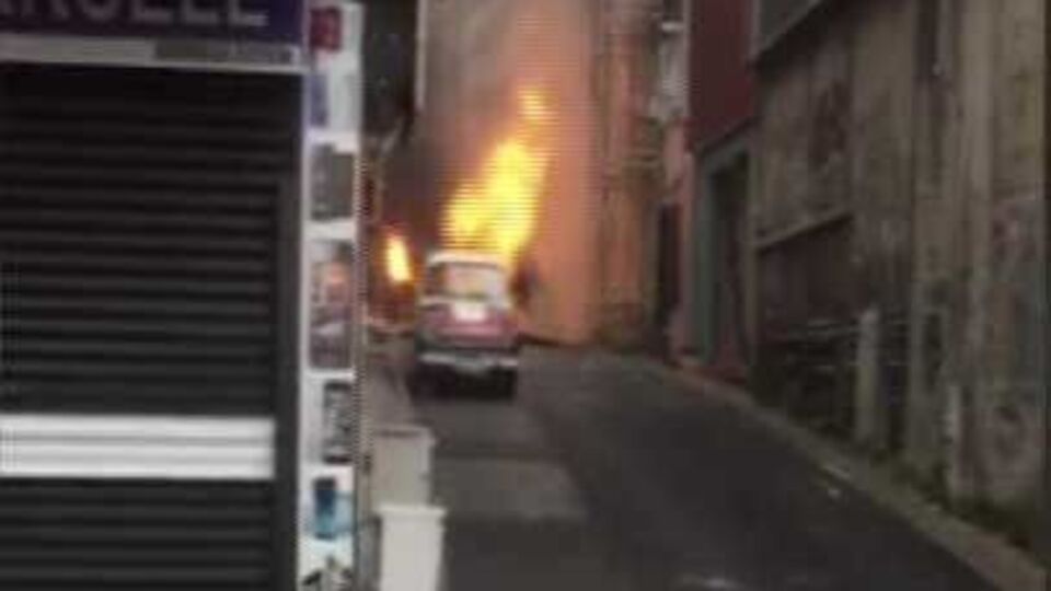 Fatih'te doğalgaz patlaması! Yaralılar var