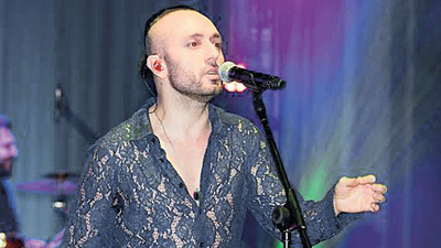 Yeni şarkılara tam not