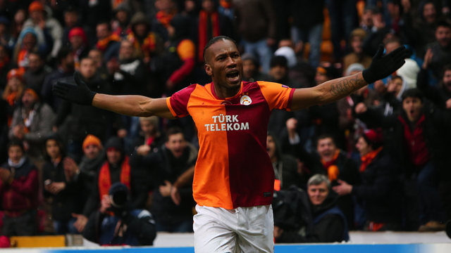 Drogba'dan flaş karar!
