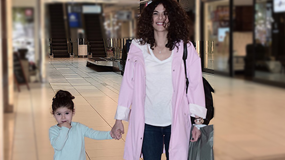 Kızıyla vakit geçirdi