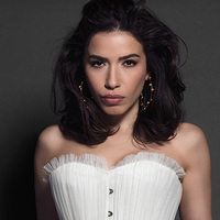 Dünyaya türkülerle açıldı