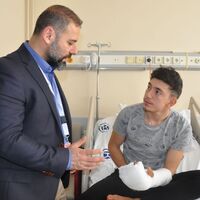 Üniversite öğrencisinin kopan parmakları dikildi!