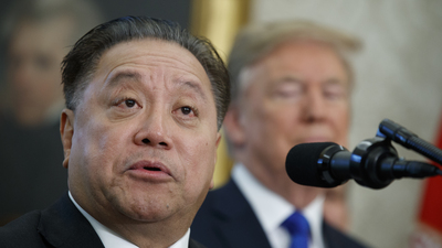 Altın yumurtlayan tavuğu küstürdüler