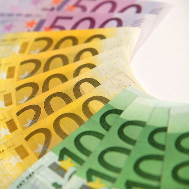 Euro rekor kırmaya devam ediyor! İşte ilk veriler
