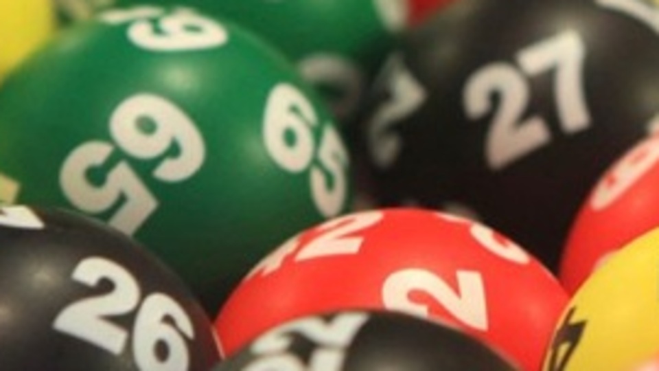 Bekleyiş sona erdi! Büyük ikramiye bir kişiye gitti!