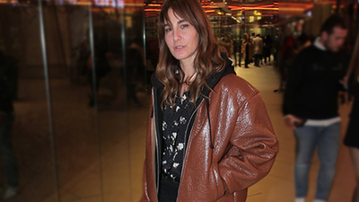 Arkadaşlarıyla yemek yedi