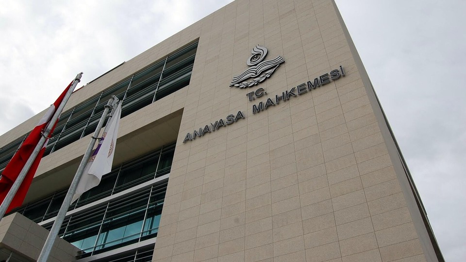 Anayasa Mahkemesi'nin Şahin Alpay kararı yarına kaldı