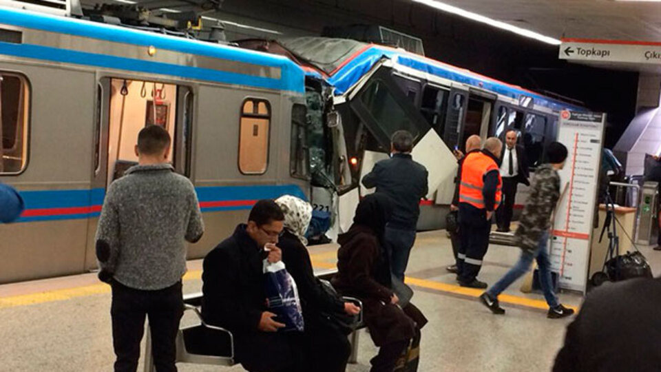 Topçular istasyonunda tramvaylar çarpıştı! Yaralılar var