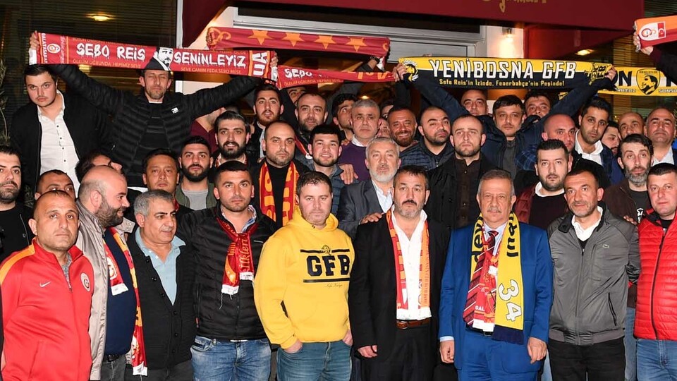 Derbi öncesi dostluk rüzgarları!