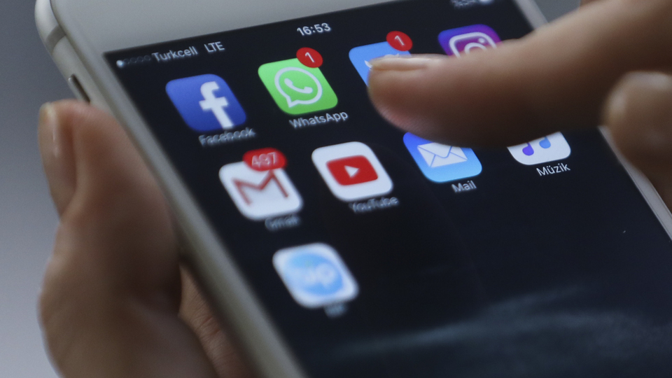 WhatsApp'a imzalattı: Paylaşamazsın!