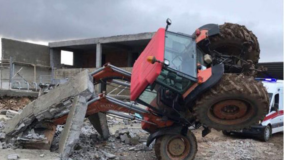 Korkunç! Bir anda çöktü... Ölü ve yaralılar var