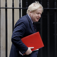Boris Johnson: İngiltere'deki Rus zenginler hedef alınabilir!