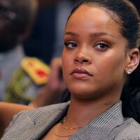 Rihanna'ya şiddet ayıbı