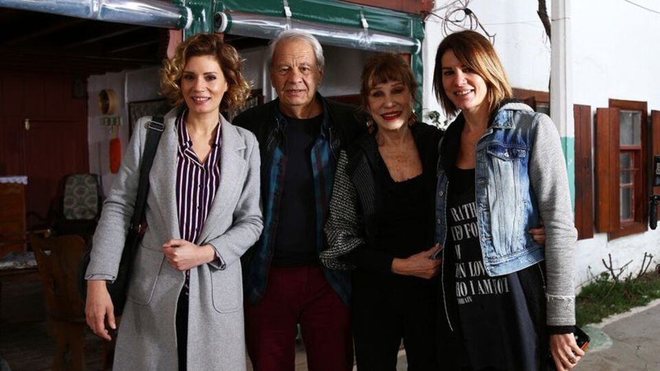 Ünlü oyuncuya babasından sürpriz!