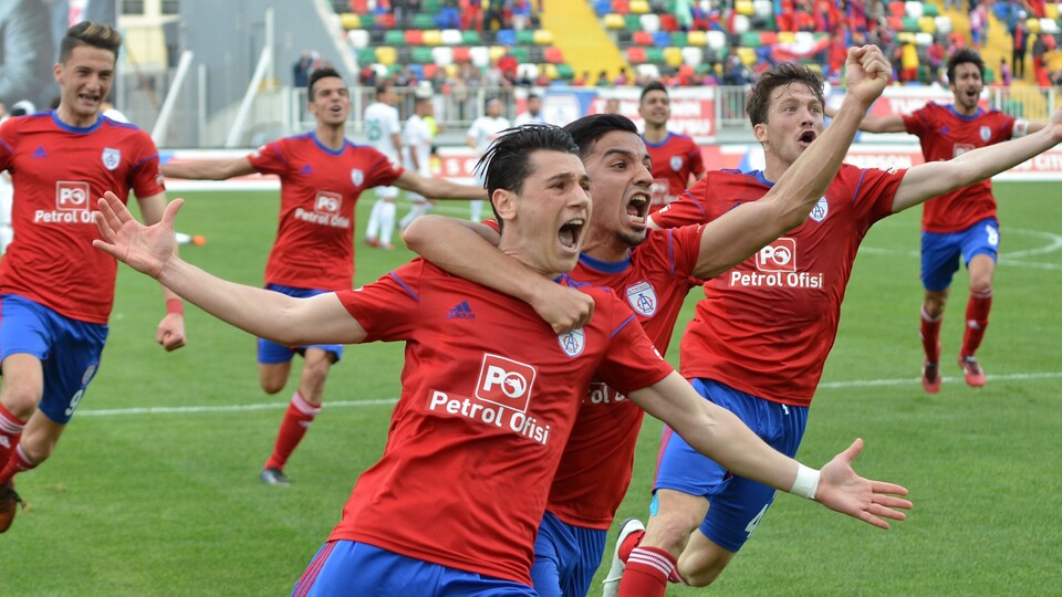 Denizli kovaladı, Altınordu kaçtı!