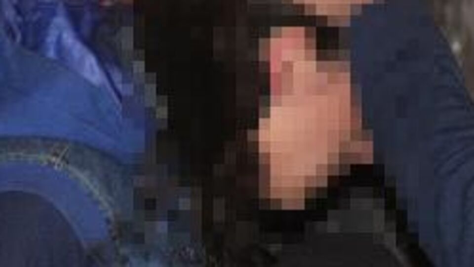 Yolda giden genç çifte dehşeti yaşattılar!