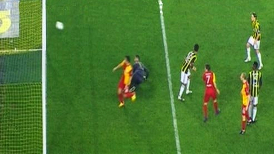 Son dakikalarda kaçan gol akıllara o pozisyonu getirdi!