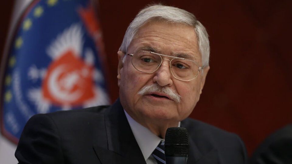 Eski bakanlardan Hasan Celal Güzel yoğun bakıma kaldırıldı