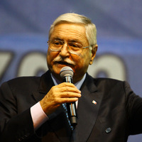 Hasan Celal Güzel hayatını kaybetti