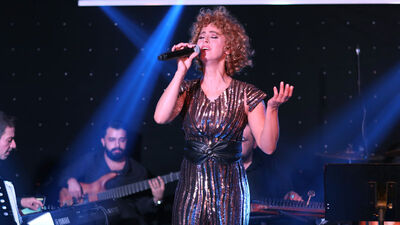 Niran Ünsal kimdir?