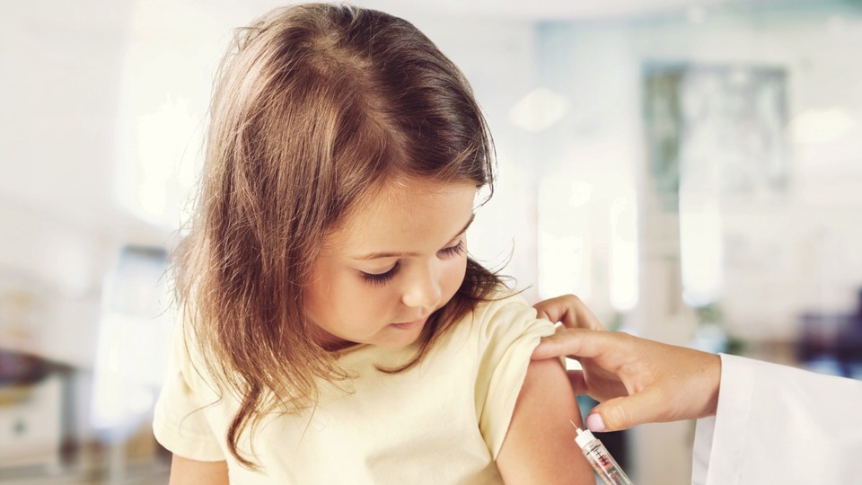 "Araştırdık ki 'Aşı yaptırmayın' diyenlerin çocuklarının aşıları tam!"